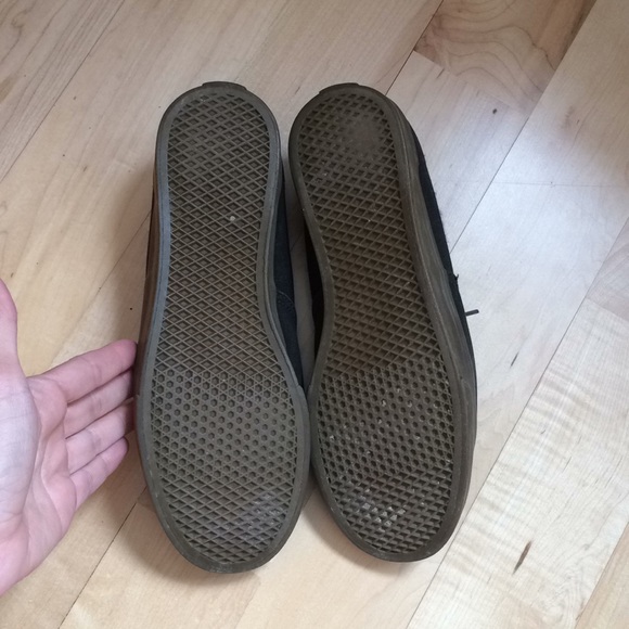 Vans - Picture 2 of 4